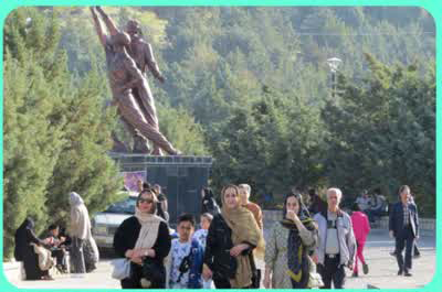 برگزاری همایش پیاده روی خانوادگی گرامیداشت هفته سلامت در شهرستان ملایر توسط هیئت وزرشهای همگانی ملایر