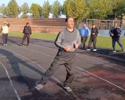 برگزاری ورزش صبحگاهی هیات ورزشهای همگانی شهرستان نهاوند در استادیوم علیمرادیان