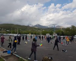 برگزاری تمرینات ورزشی توسط ورزشکاران گروه ره پویان الوند در بوستان ارم شهر همدان