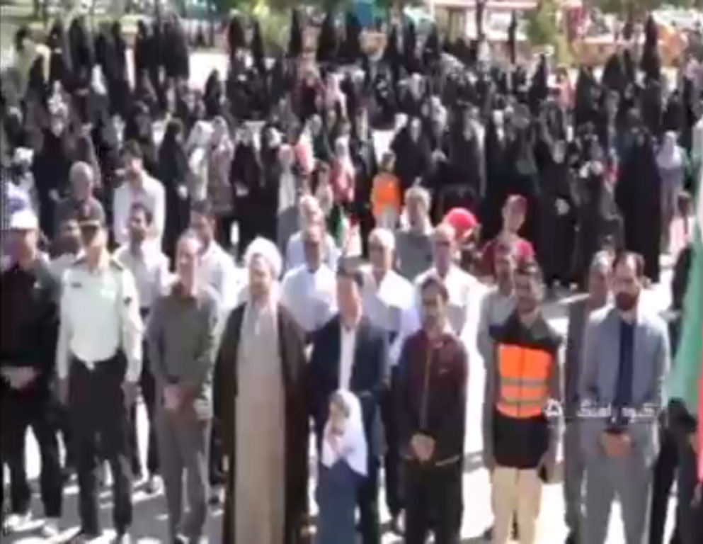 برگزاری همایش پیادهروی خانوادگی بمناسبت دهه کرامت در کبودراهنگ با شعار دختر قوی، مادر قوی، ایران قوی