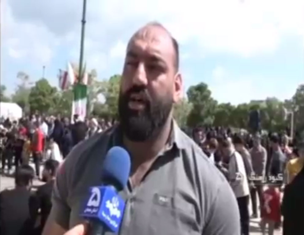برگزاری همایش پیادهروی خانوادگی بمناسبت دهه کرامت در کبودراهنگ با شعار دختر قوی، مادر قوی، ایران قوی