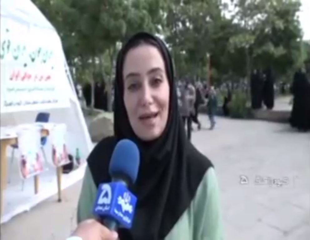 برگزاری همایش پیادهروی خانوادگی بمناسبت دهه کرامت در کبودراهنگ با شعار دختر قوی، مادر قوی، ایران قوی