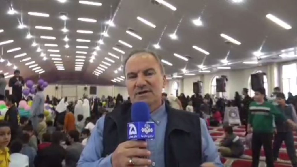 همایش دهه 90ها و اجرای سرود سلام فرمانده توسط سربازان کوچک امام زمان (عج)، با نوای ابوذر روحی، در مصلی نهاوند
