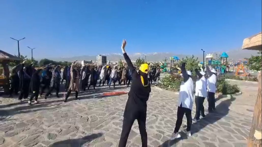 برگزاری همایش پیاده‌روی و ورزش صبحگاهی توسط هیئت ورزش‌های همگانی شهرستان همدان به مناسبت روز ملی بدون دخانیات