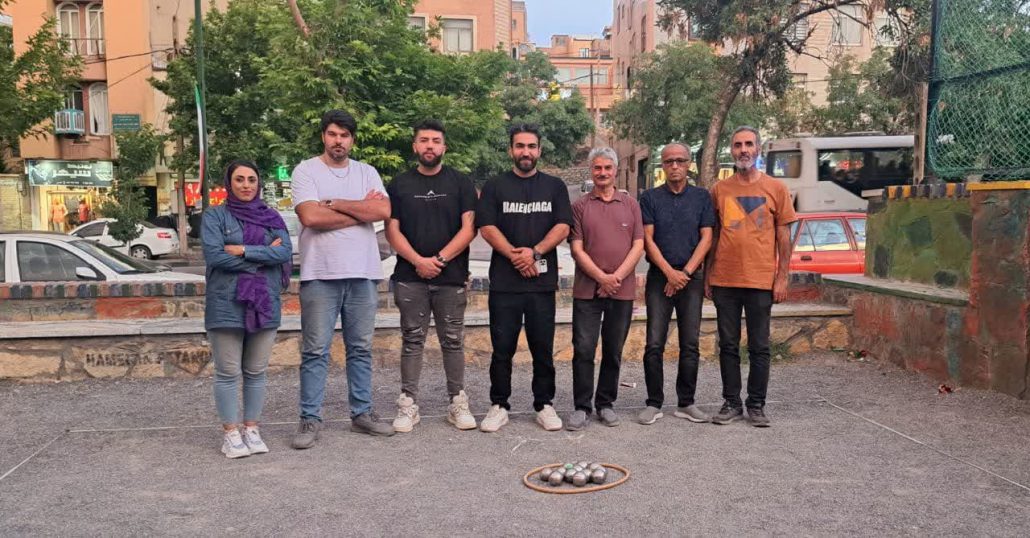 اجرای تمرینات پتانک در پارک کودک همدان