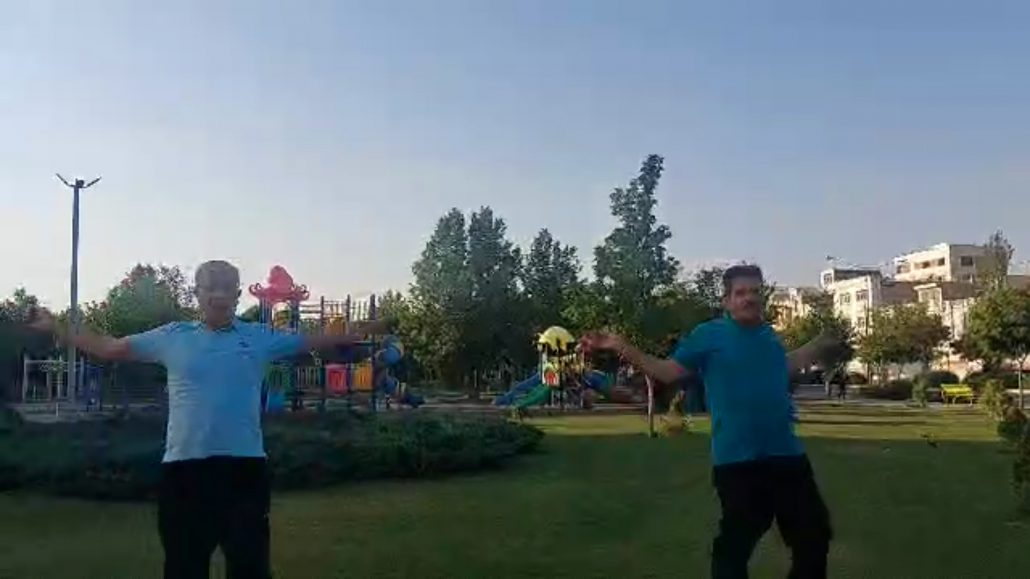 اجرای ورزش روزانه در شهرک شهید مدنی همدان