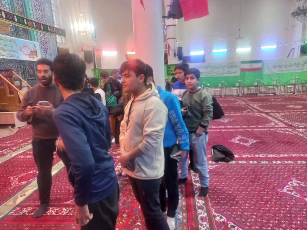 برگزاری برنامه فرهنگی ورزشی به همت دبیر هیئت ورزش‌های همگانی شهرستان همدان در مسجد شهید مدرس به مناسبت دهه فجر