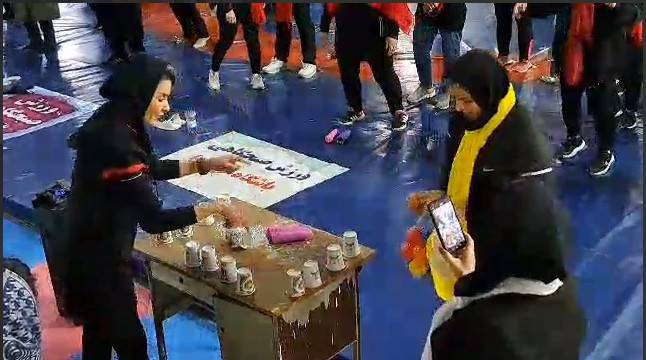 برگزاری مراسم جشن اعیاد شعبانیه با همراهی بانوان ورزشکاران شهرک بهشتی همدان و معارفه کامیران و اهدا جوایز به بیشترین گامها بمناسبت دهه فجر