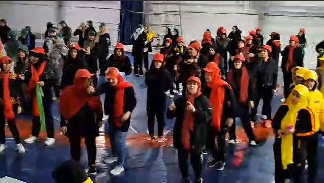 برگزاری مراسم جشن اعیاد شعبانیه با همراهی بانوان ورزشکاران شهرک بهشتی همدان و معارفه کامیران و اهدا جوایز به بیشترین گامها بمناسبت دهه فجر