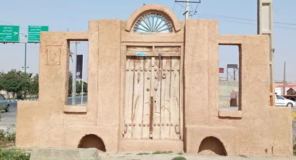 بازدید کمیته طبیعتگردی هیئت ورزشهای همگانی استان همدان از پل تاریخی قشلاق یا پل شیخ از جاذبههای گردشگری سنندج