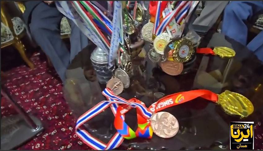 مراسم تجلیل از آقای سیدحسن حسینی رکوردار مدال های قهرمانی دو و میدانی پیشکسوتان در رویدادهای ملی و فراملی