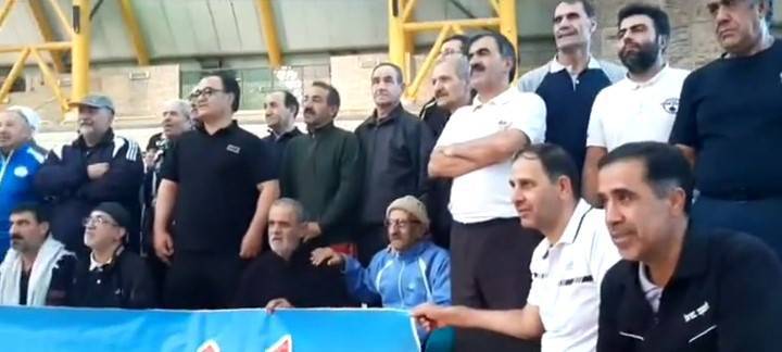 برگزاری همایش ورزش صبحگاهی آقایان سالن ورزشی استادیوم علیمرادیان به مناسبت بزرگداشت هفته تربیت بدنی با حضور کارمندان دستگاه اجرایی و اداره ورزش شهرستان به همت هیئت ورزش همگانی شهرستان نهاوند
