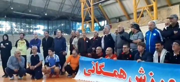 برگزاری همایش ورزش صبحگاهی آقایان سالن ورزشی استادیوم علیمرادیان به مناسبت بزرگداشت هفته تربیت بدنی با حضور کارمندان دستگاه اجرایی و اداره ورزش شهرستان به همت هیئت ورزش همگانی شهرستان نهاوند