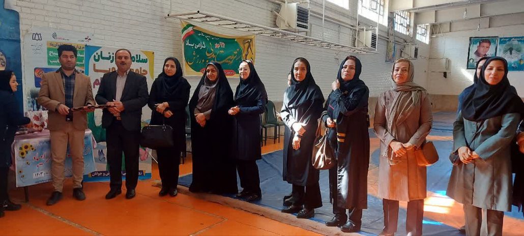 همایش ورزش صبحگاهی بانوان هیات ورزش همگانی شهرستان نهاوند در سالن ورزشی شهید عبادالله خدارحمی به مناسبت بزرگداشت هفته تربیت بدنی