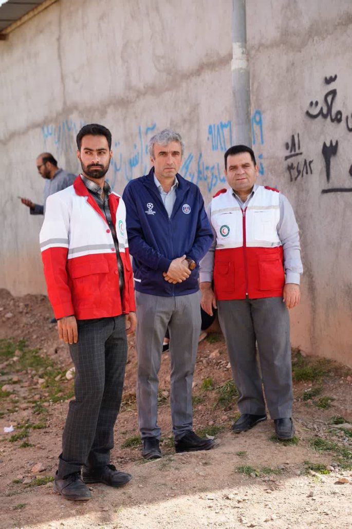 برگزاری همایش بزرگ پیادهروی خانوادگی با شرکت بیش از ٧٠٠ نفر از اهالی محترم روستای بزرگ سراوک به همت هیئت ورزشهای همگانی شهرستان فامنین و دهیاری سراوک