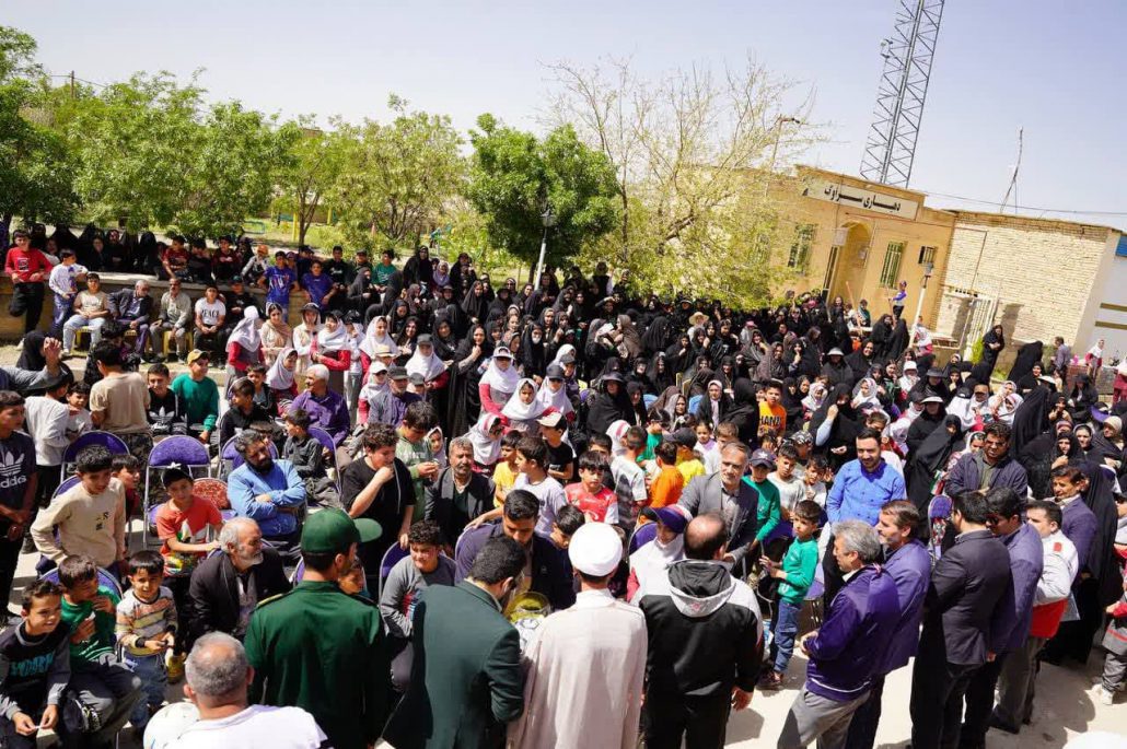 برگزاری همایش بزرگ پیادهروی خانوادگی با شرکت بیش از ٧٠٠ نفر از اهالی محترم روستای بزرگ سراوک به همت هیئت ورزشهای همگانی شهرستان فامنین و دهیاری سراوک