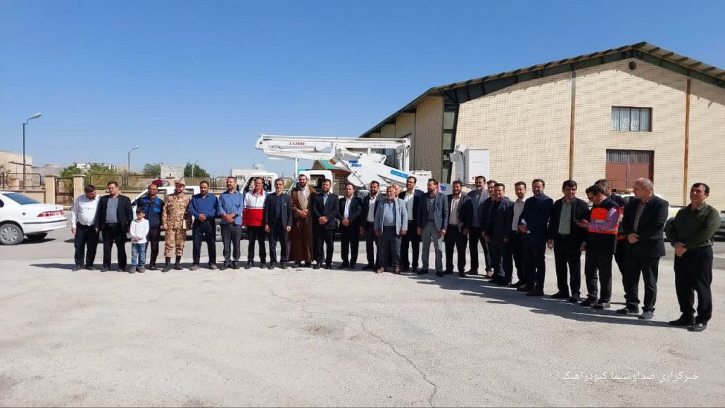 برگزاری مسابقات ورزشی بین دانشآموزان روستای اخچلو از توابع بخش مرکزی شهرستان کبودرآهنگ بمناسبت اولین سالگرد شهدای خدمت به همت اداره ورزش و جوانان و هیئت ورزشهای همگانی شهرستان کبودرآهنگ