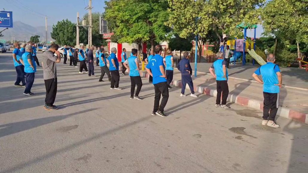 اجرای ورزش صبحگاهی در پارک سفال شهر جهانی لالجین با شعار هفته بدون دخانیات