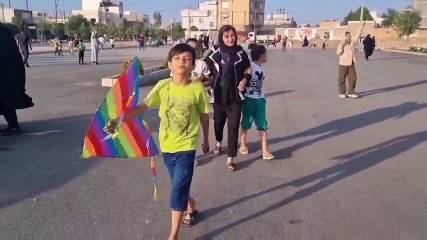 برگزاری جشنواره بادبادک‌ها به مناسبت دهه امامت به همت هیئت ورزشهای همگانی شهر جهانی لالجین
