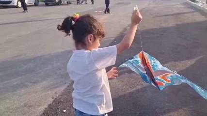 برگزاری جشنواره بادبادک‌ها به مناسبت دهه امامت به همت هیئت ورزشهای همگانی شهر جهانی لالجین