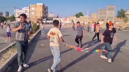 برگزاری جشنواره بادبادک‌ها به مناسبت دهه امامت به همت هیئت ورزشهای همگانی شهر جهانی لالجین