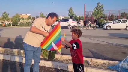 برگزاری جشنواره بادبادک‌ها به مناسبت دهه امامت به همت هیئت ورزشهای همگانی شهر جهانی لالجین