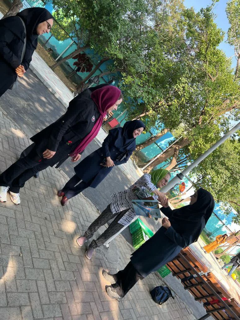تقدیر از سر کار خانم منطقی فعال مردمی و اجرای ورزش صبحگاهی بانوان به مناسب عید غدیر خم با مربیگری خانم کاظمی در پارک بانوان همدان